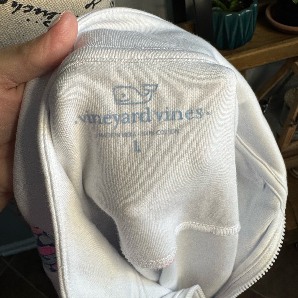 Vineyard Vines White Pullover with Pink and Blue Details - Picture 8 of 8